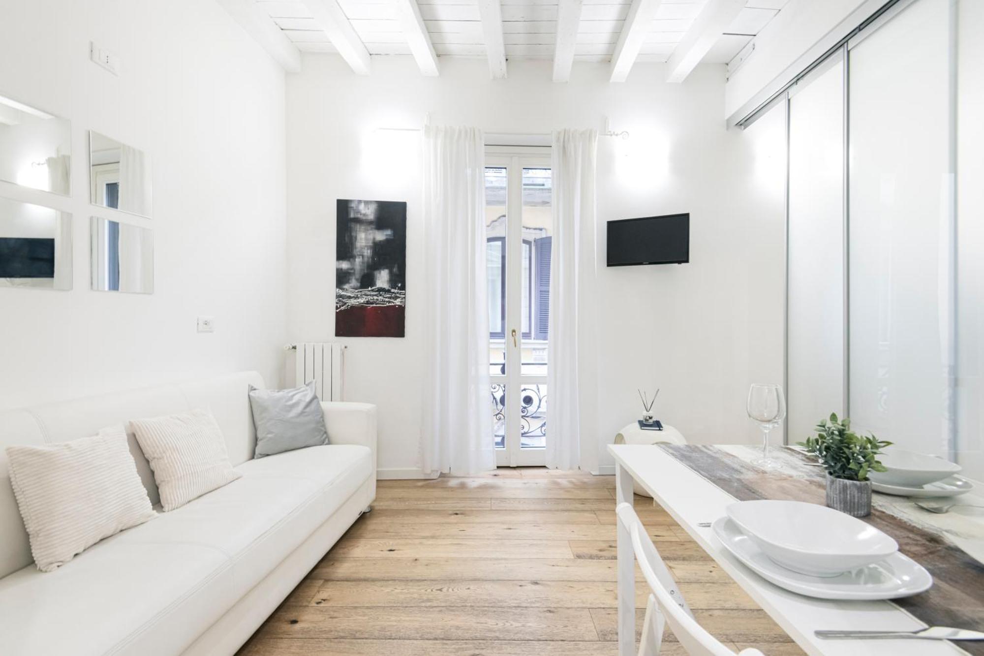 Amazing, New & Fully Furnished Studio In Duomo Διαμέρισμα Μιλάνο Εξωτερικό φωτογραφία